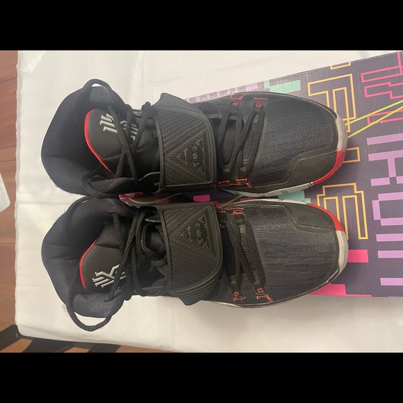 Nike Other - Nike Kyrie 6